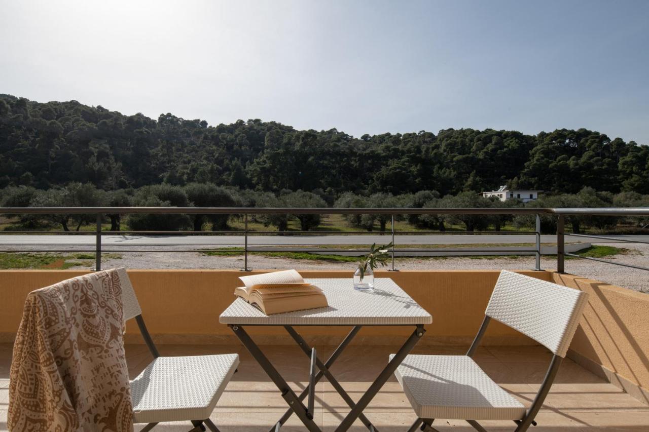 Les Oliviers - Studios & Apartments Вурвуру Экстерьер фото