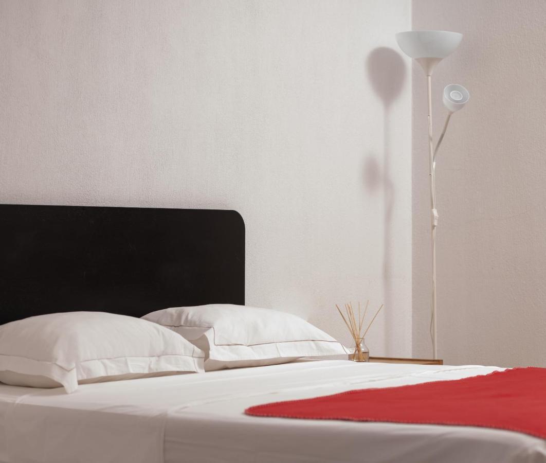 Les Oliviers - Studios & Apartments Вурвуру Экстерьер фото